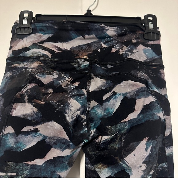 Lululemon Fast and Free Tight II 25” Non-Reflective Nulux* Size 4 - Picture 7 of 9